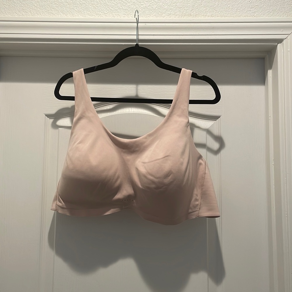 Worn Once Nike Alate Minimalist Sports Bra